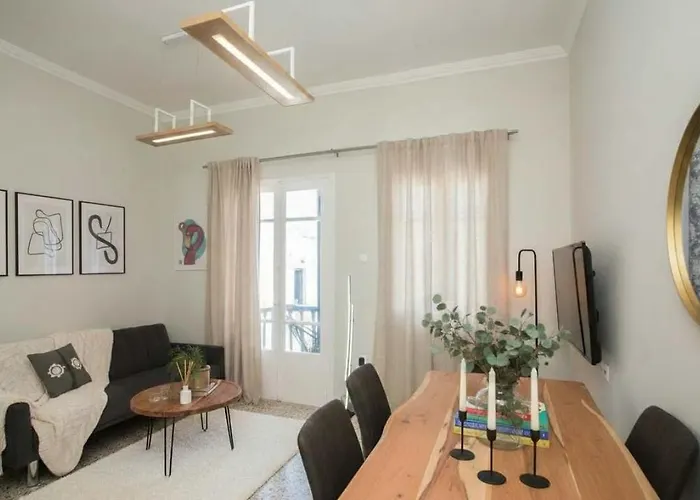 Vakantiehuis Stylish Maisonette With Beautiful Terrace *