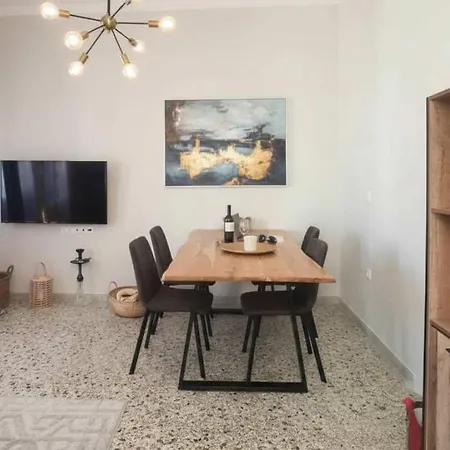 Holiday home Stylish Maisonette With Beautiful Terrace