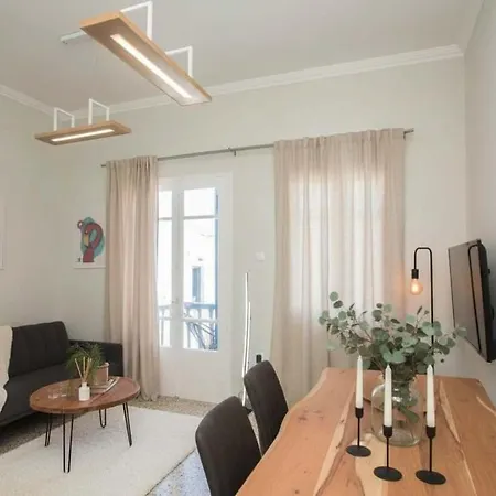Stylish Maisonette With Beautiful Terrace *